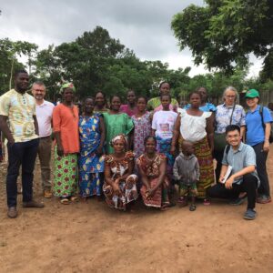 GS Thuy Pham tai 1 du an o Chau Phi